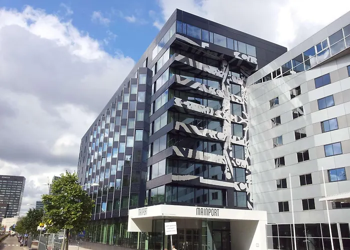 Mainport Hotel Rotterdam, A Hilton Affiliate Hotel